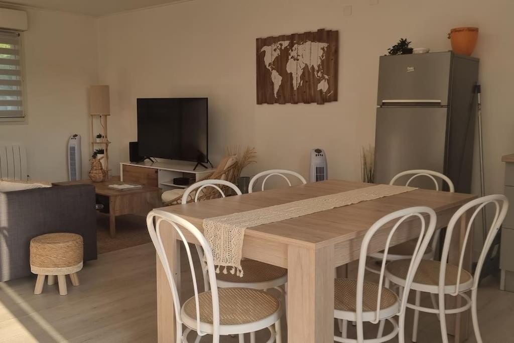 Maison Au Calme Entre Collegues Ou Famille - La Boheme - Saint-Seurin-sur-l'Isle Экстерьер фото